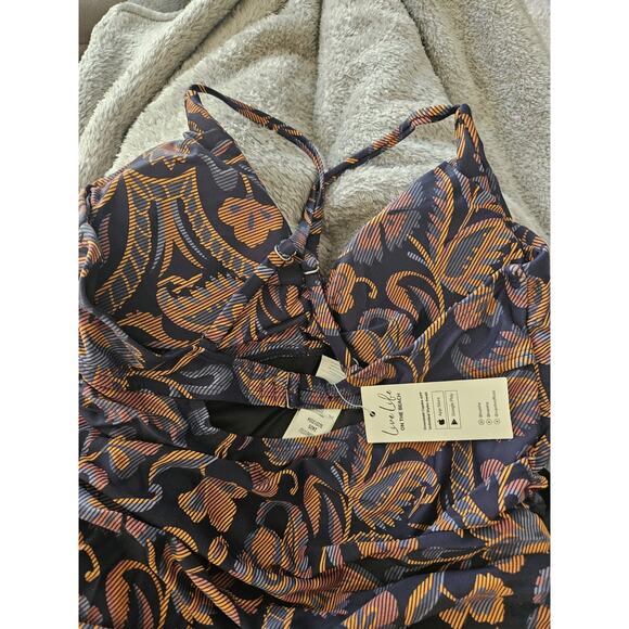 CUPSHE Tankini Set Swimsuits V Neck Ruched Top Criss Cross Back - NWT - Sz M - Picture 4 of 5